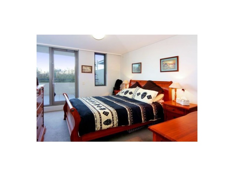 2/3 Owens Avenue, Newington NSW 2127