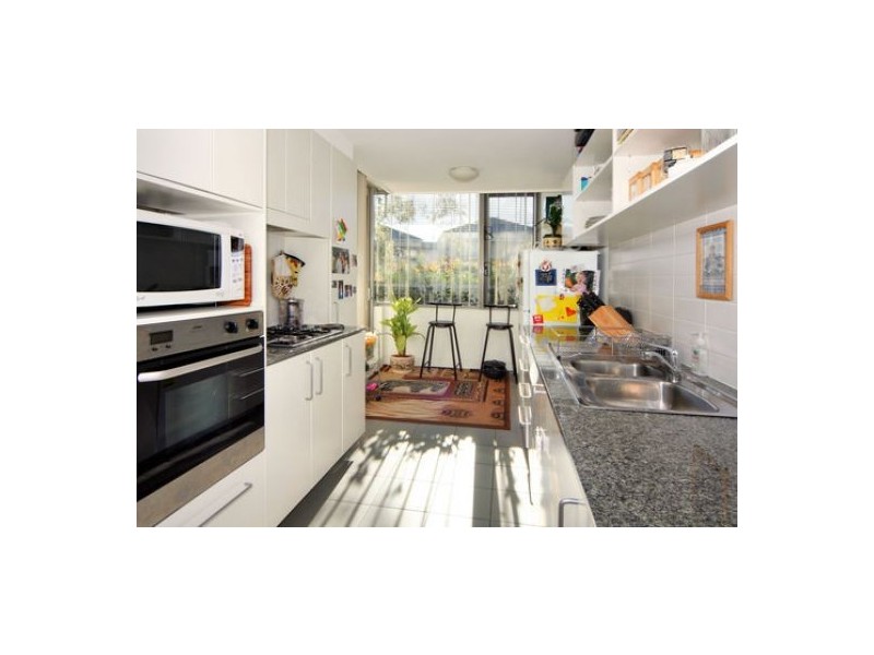 2/3 Owens Avenue, Newington NSW 2127