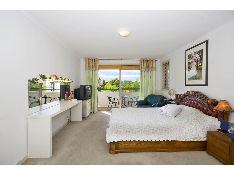 12 Joyner Avenue, Newington NSW 2127