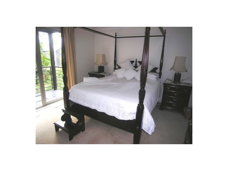 8 Jordan Ave, Newington NSW 2127