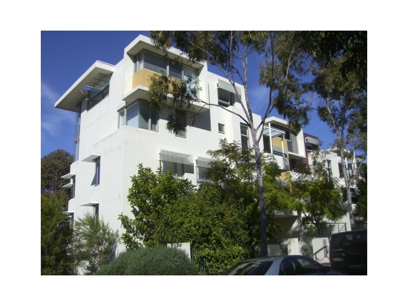 1/3 Heidelberg Ave, Newington NSW 2127