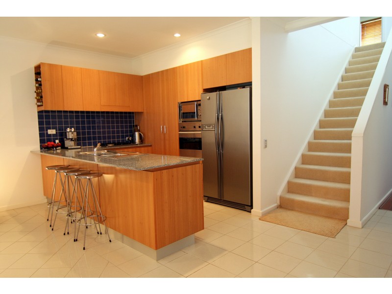 9 Kosmala Cl, Newington NSW 2127