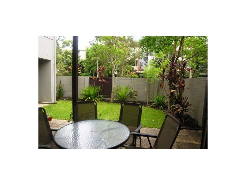 1 Curlew Avenue, Newington NSW 2127