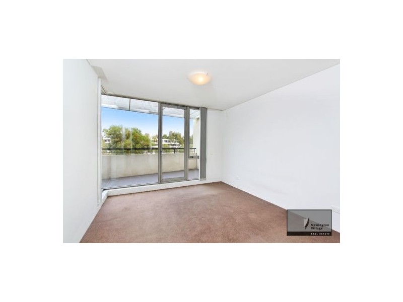 6/3  Sandpiper Crescent, Newington NSW 2127