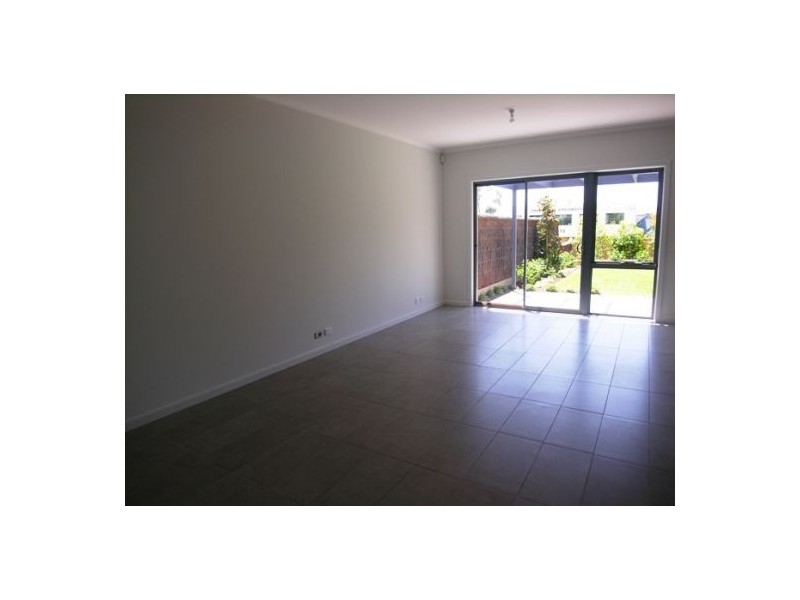 9 Henricks Ave, Newington NSW 2127