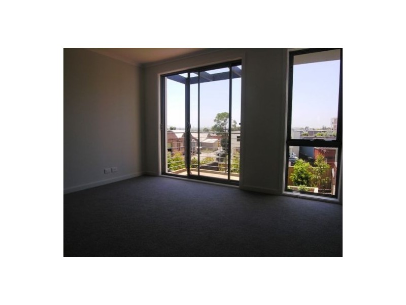 9 Henricks Ave, Newington NSW 2127