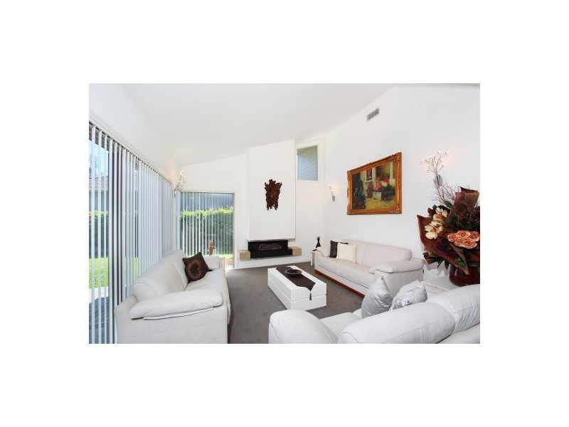 11 Thorpe Place, Newington NSW 2127