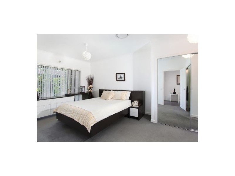 11 Thorpe Place, Newington NSW 2127