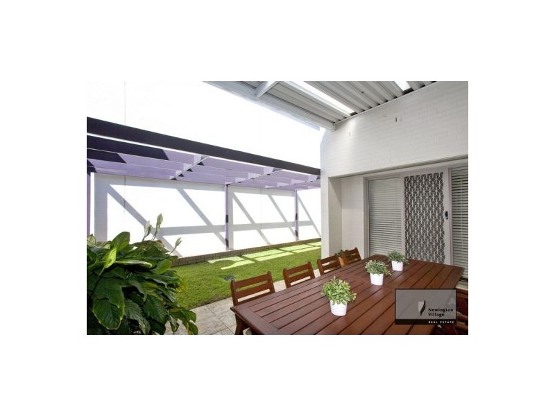 8 Lane Avenue, Newington NSW 2127