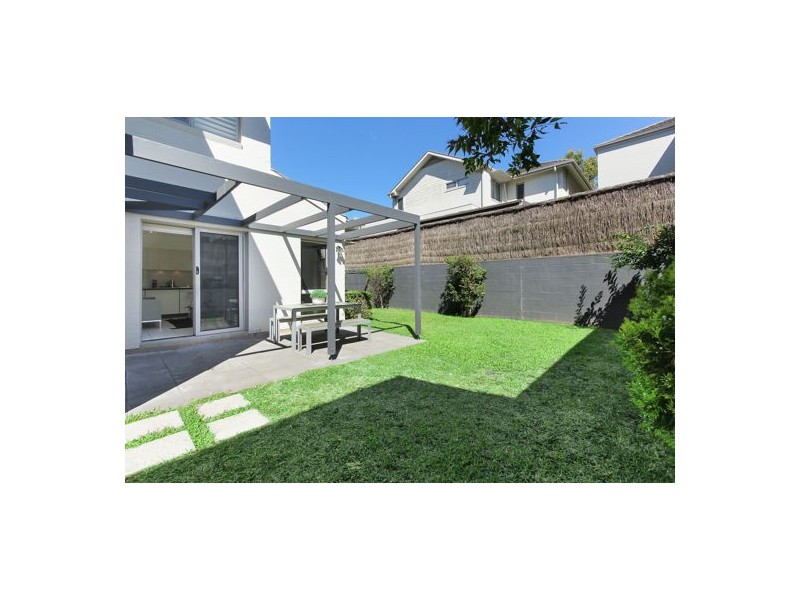 6 Oerter Avenue, Newington NSW 2127