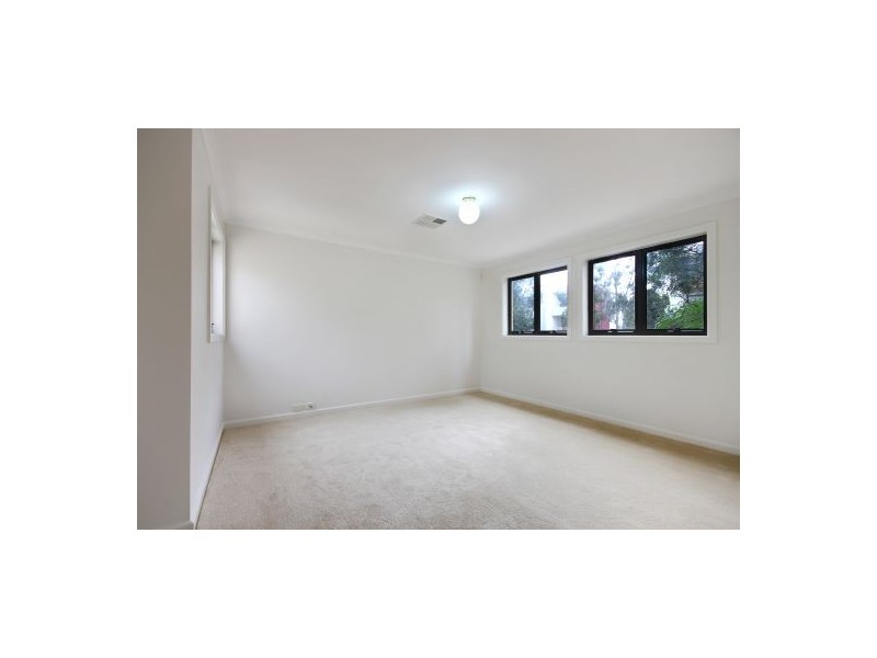 32 Blaxland Ave, Newington NSW 2127
