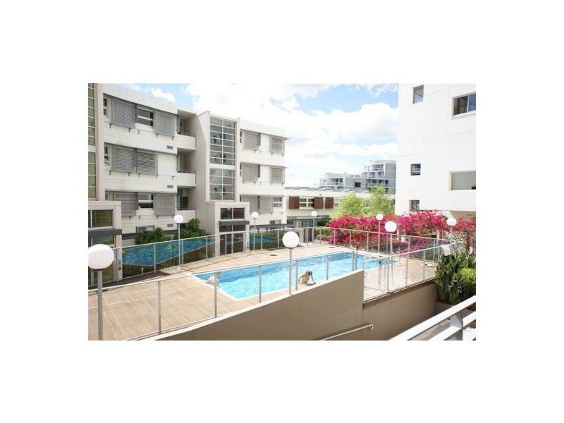 25 Bennelong Rd, Wentworth Point NSW 2127