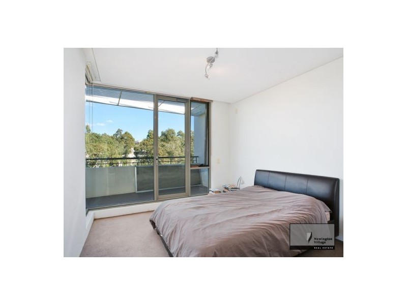 18/3 Sandpiper Crescent, Newington NSW 2127