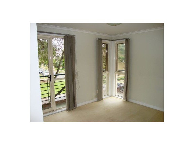 3 Cumberland Square, Newington NSW 2127
