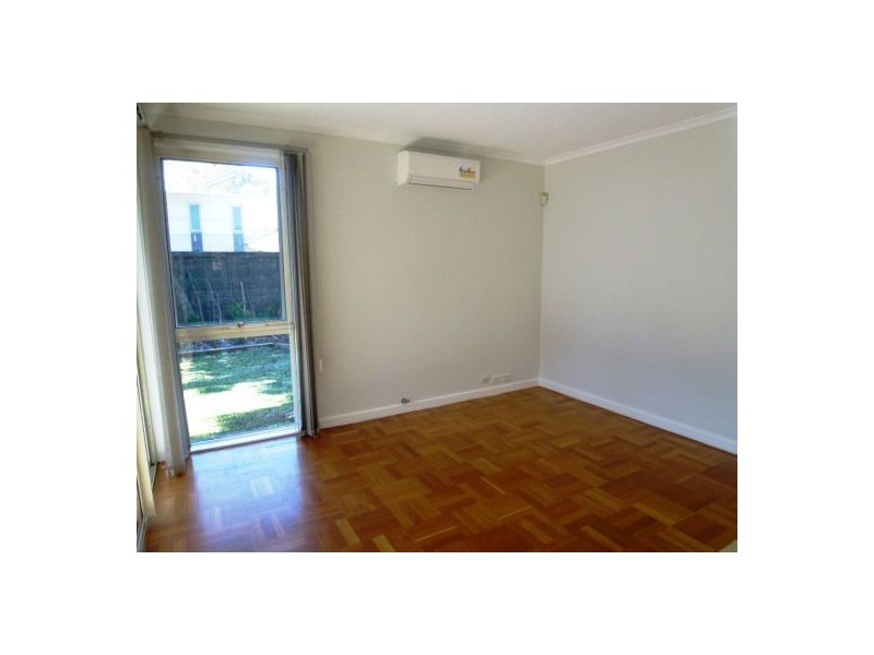 3 Cumberland Square, Newington NSW 2127