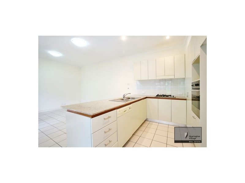 1 Curlew Avenue, Newington NSW 2127