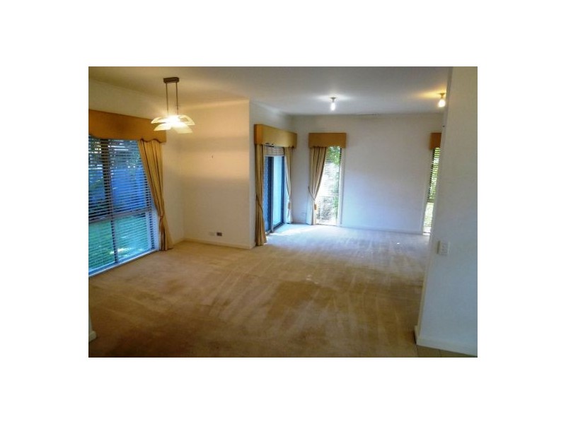 2 Manton Avenue, Newington NSW 2127