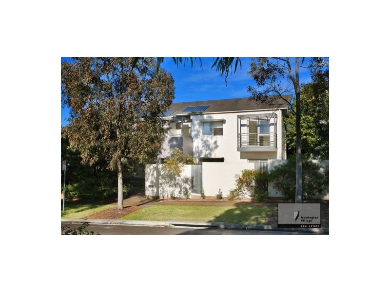 18 Wing Parade, Newington NSW 2127