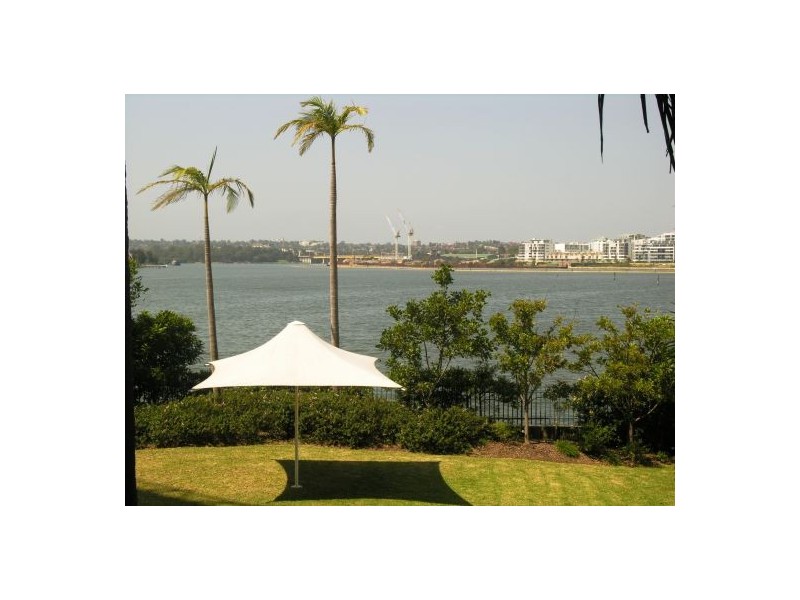 15/27 Bennelong Road, Wentworth Point NSW 2127