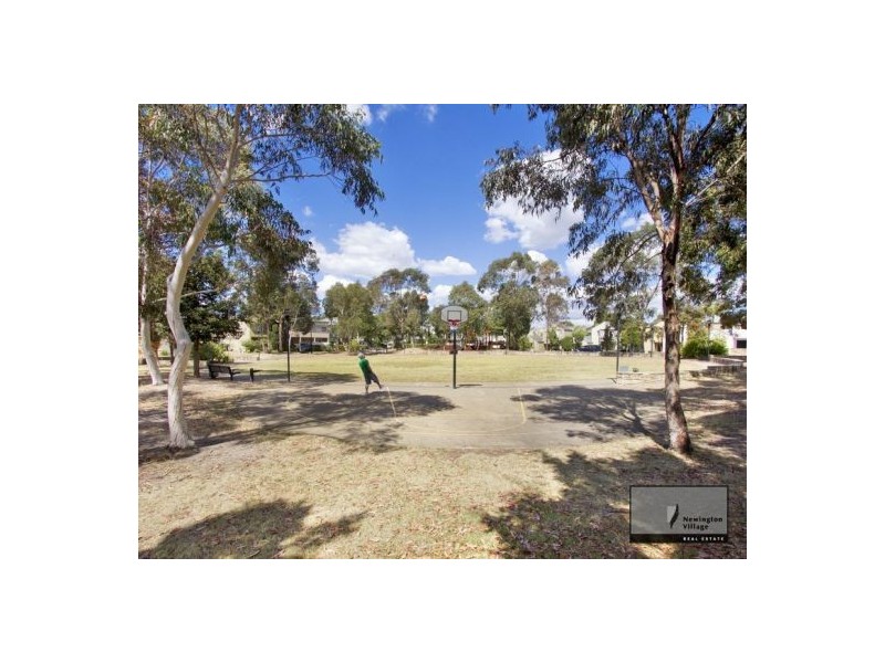 33 Cumberland Square, Newington NSW 2127