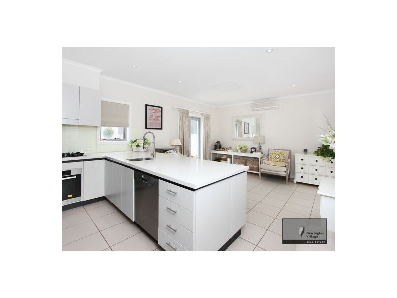 8 Oerter Avenue, Newington NSW 2127