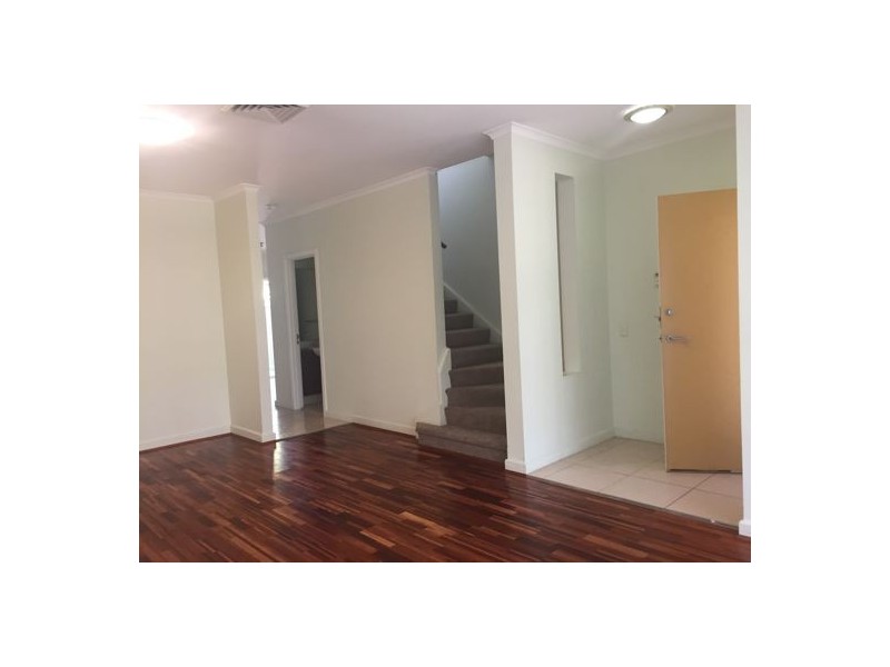 43 Cumberland Square, Newington NSW 2127