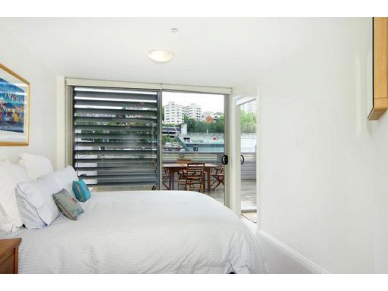 129 Finger Wharf, 6 Cowper Wharf Road, Woolloomooloo NSW 2011