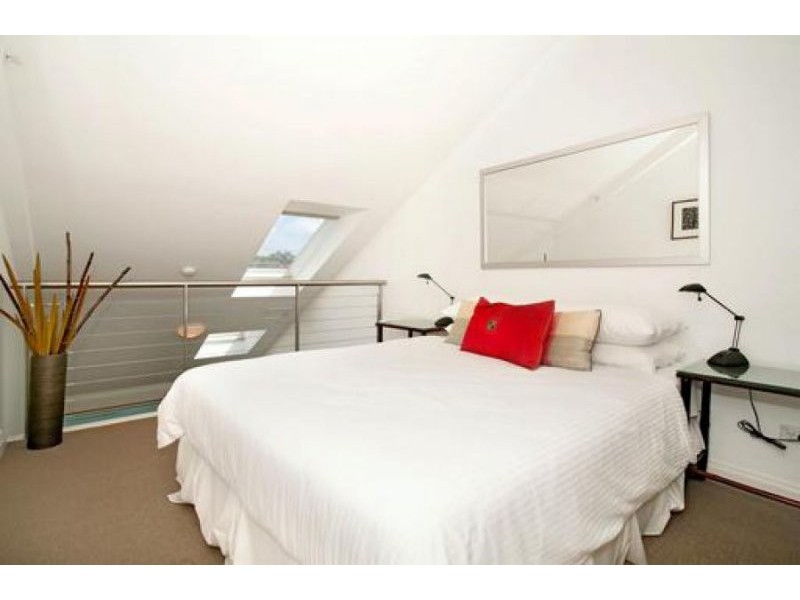 571 Finger Wharf, 6 Cowper Wharf Road, Woolloomooloo NSW 2011