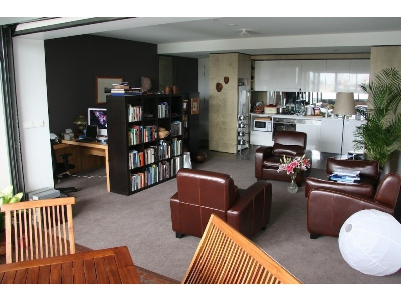 1204/7 Sterling Circuit, Camperdown NSW 2050