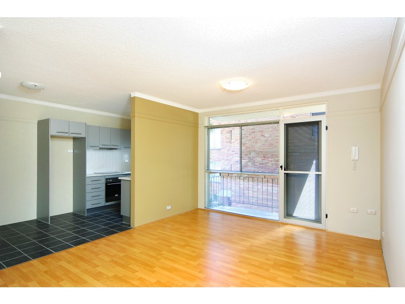 4/28 Meadow Crescent, Meadowbank NSW 2114