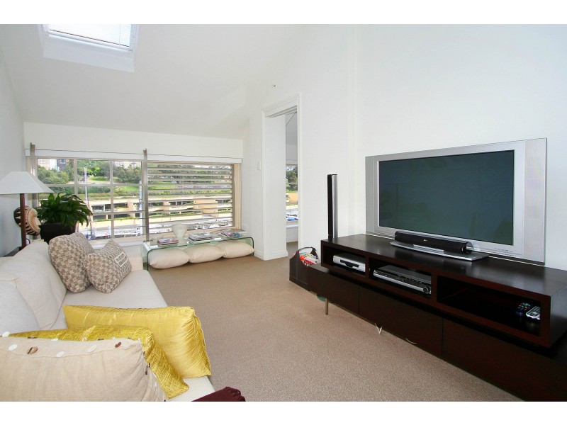 574/6 Cowper Wharf Road, Woolloomooloo NSW 2011