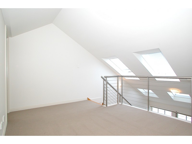 553/6 Cowper Wharf Road, Woolloomooloo NSW 2011