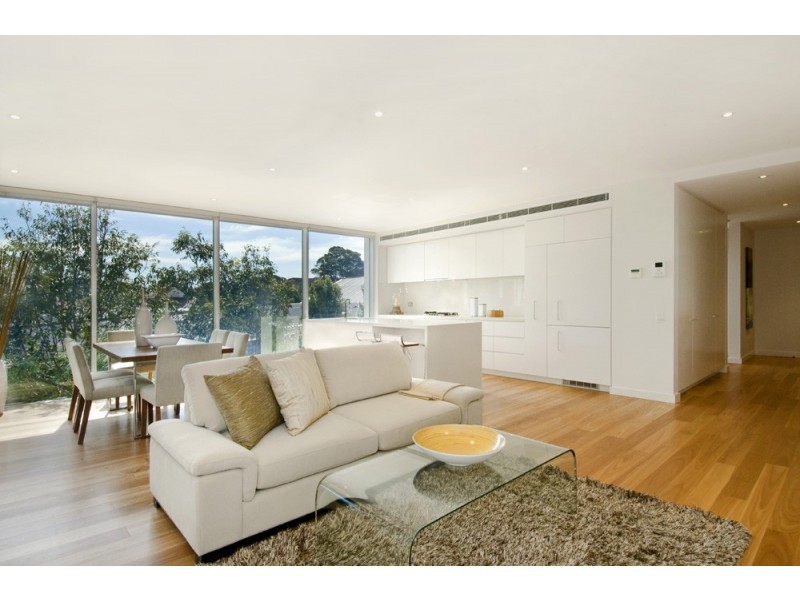 2/70 Bradleys Head Road, Mosman NSW 2088