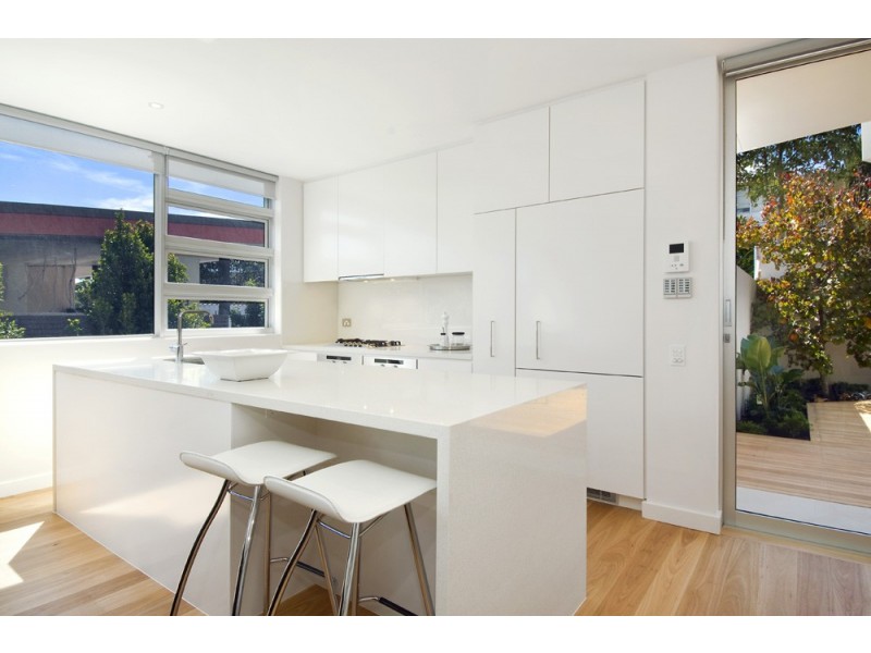 2/70 Bradleys Head Road, Mosman NSW 2088