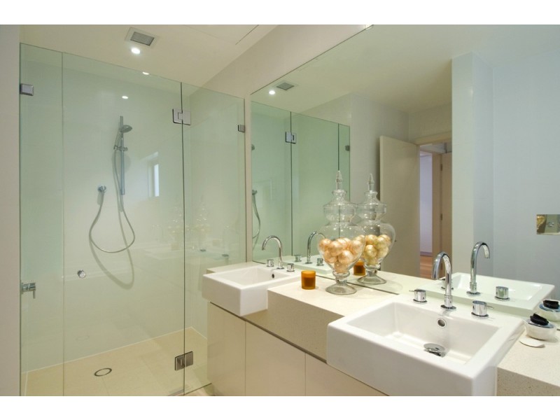 2/70 Bradleys Head Road, Mosman NSW 2088