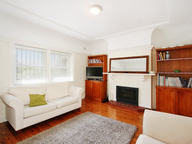 2/4 Ben Boyd Road, Neutral Bay NSW 2089