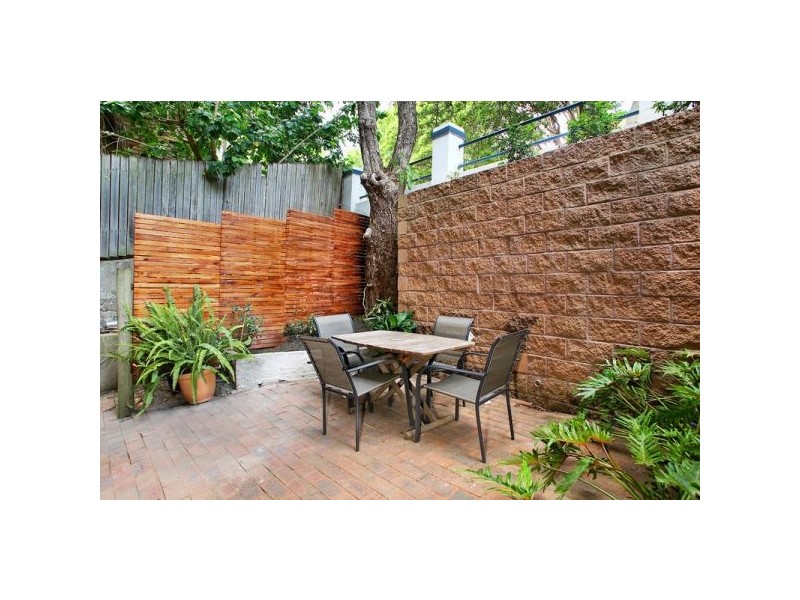 3/111 Carabella Street, Kirribilli NSW 2061