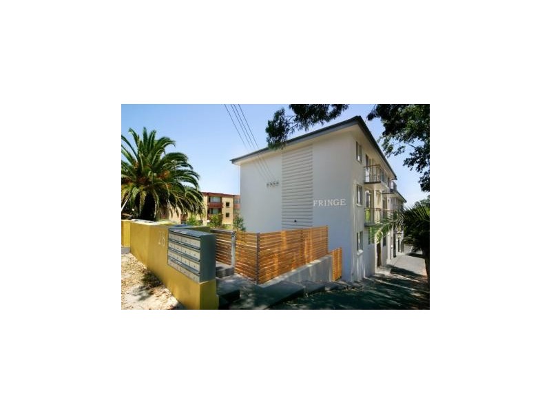 14/28 Meadows Crescent, Meadowbank NSW 2114