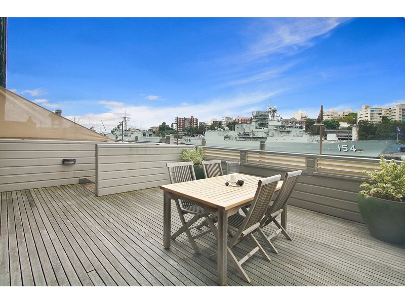 136/6 Cowper Wharf rd, Woolloomooloo NSW 2011