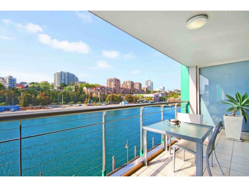 432/6 Cowper Wharf rd., Woolloomooloo NSW 2011