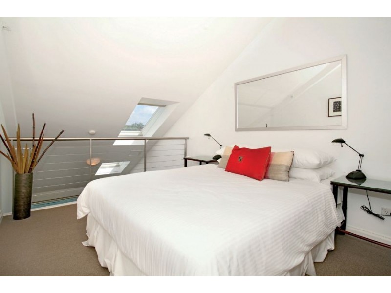 571/6 Cowper Wharf Road, Woolloomooloo NSW 2011