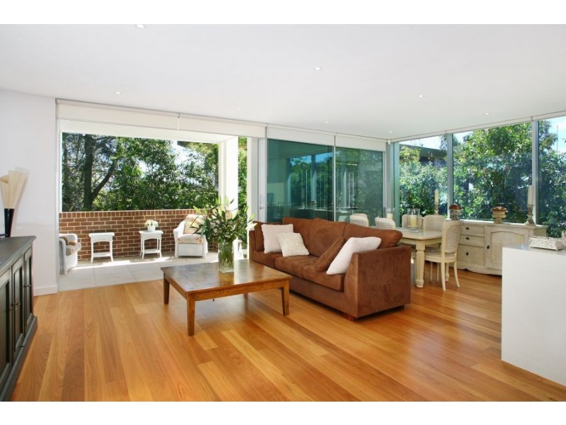 2/70 Bradleys Head Road, Mosman NSW 2088