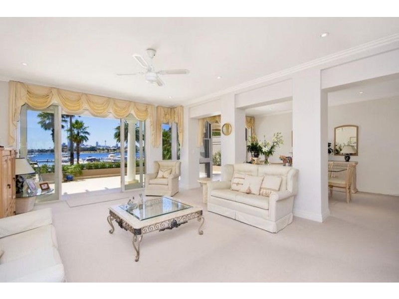 13/2-10 Le Vesinet Drive, Hunters Hill NSW 2110