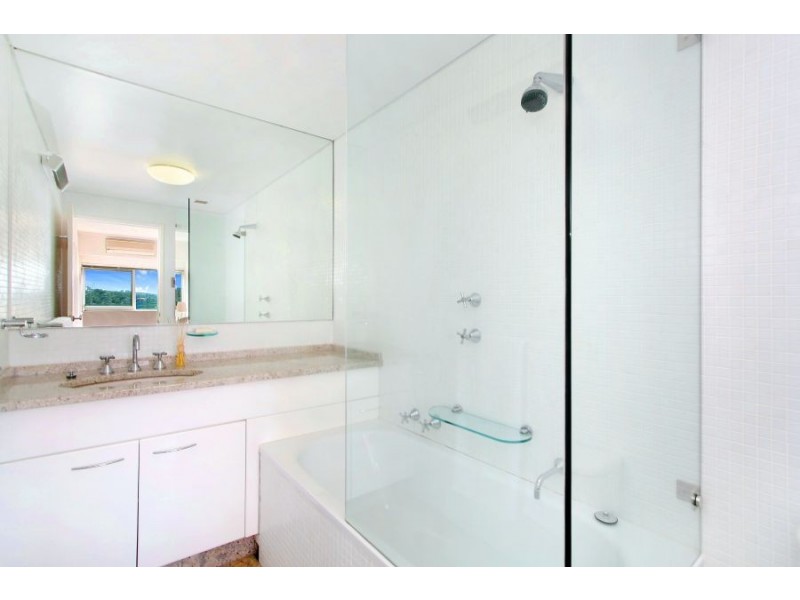 136/14 Blues Point Road, Mcmahons Point NSW 2060