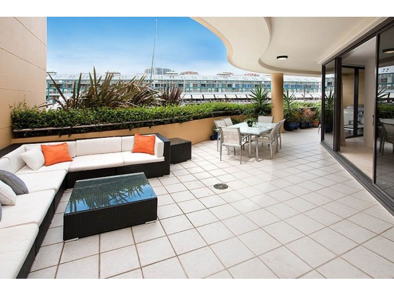 8 Wharf Terraces, 10 Lincoln Crescent, Woolloomooloo NSW 2011