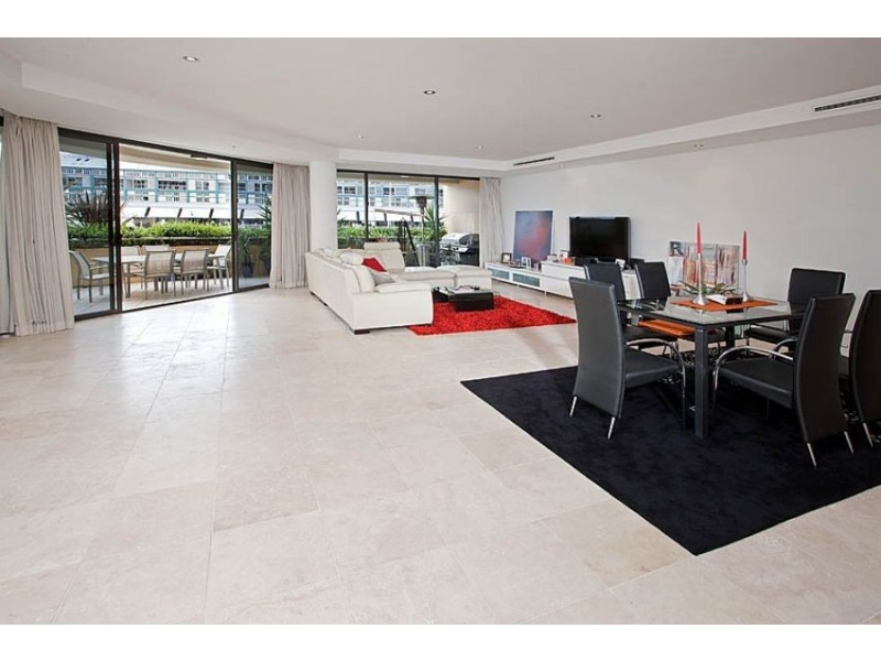 8 Wharf Terraces, 10 Lincoln Crescent, Woolloomooloo NSW 2011