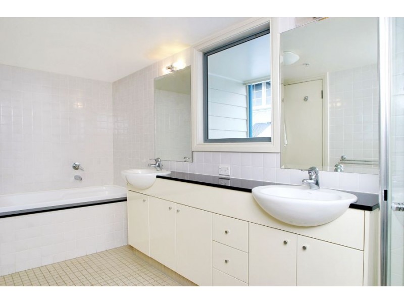 530/6 Cowper Wharf Road, Woolloomooloo NSW 2011