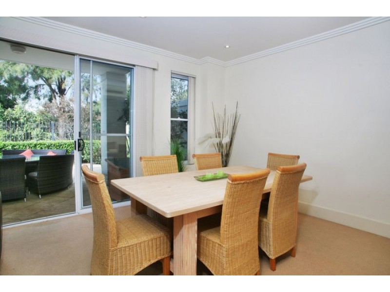 4 Rosemeadow Drive, Cabarita NSW 2137