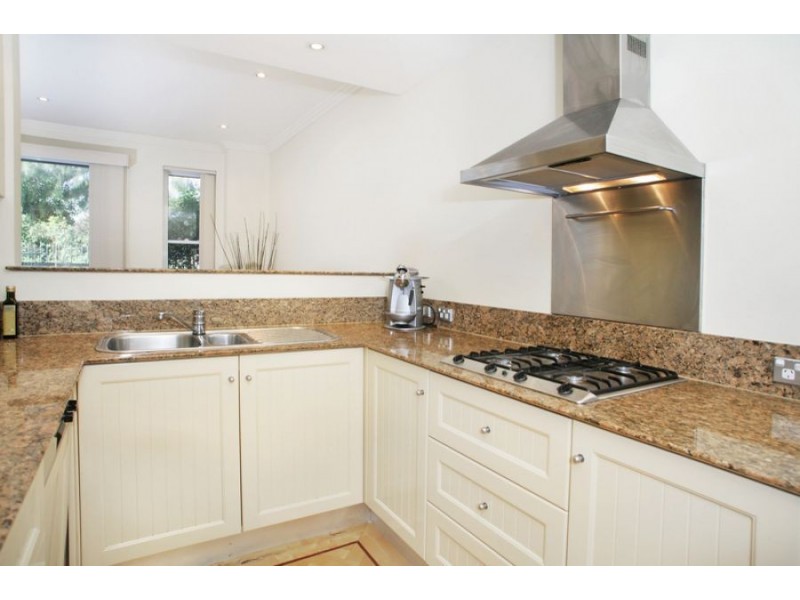 4 Rosemeadow Drive, Cabarita NSW 2137