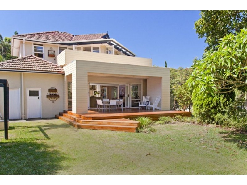 1 Lakeside Crescent, North Manly NSW 2100